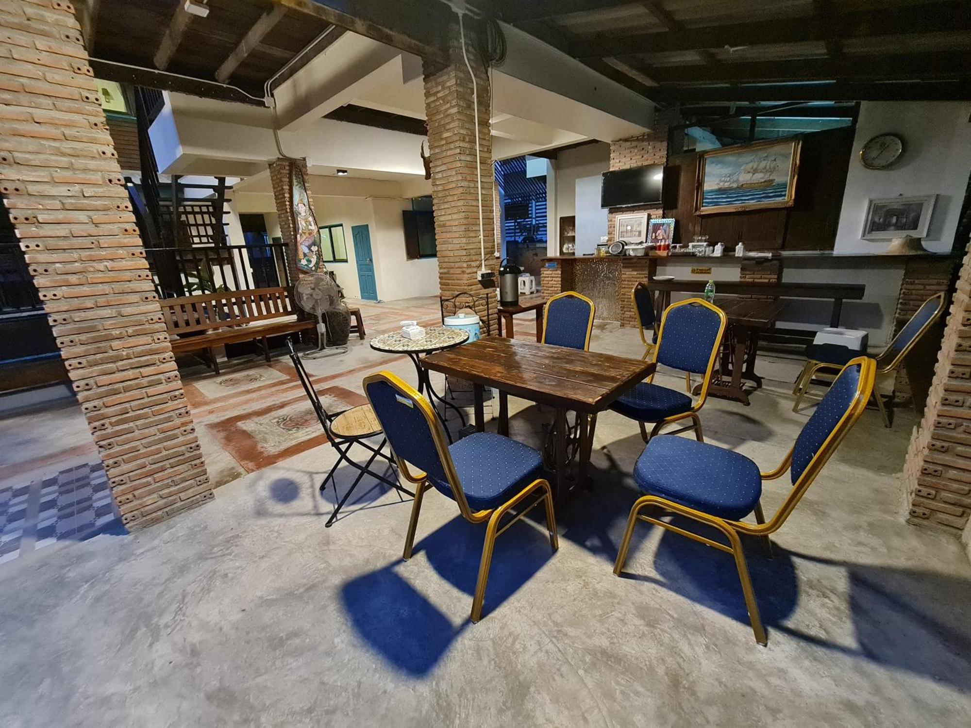Tepbunthomhouse Ayutthaya Apartment Bagian luar foto