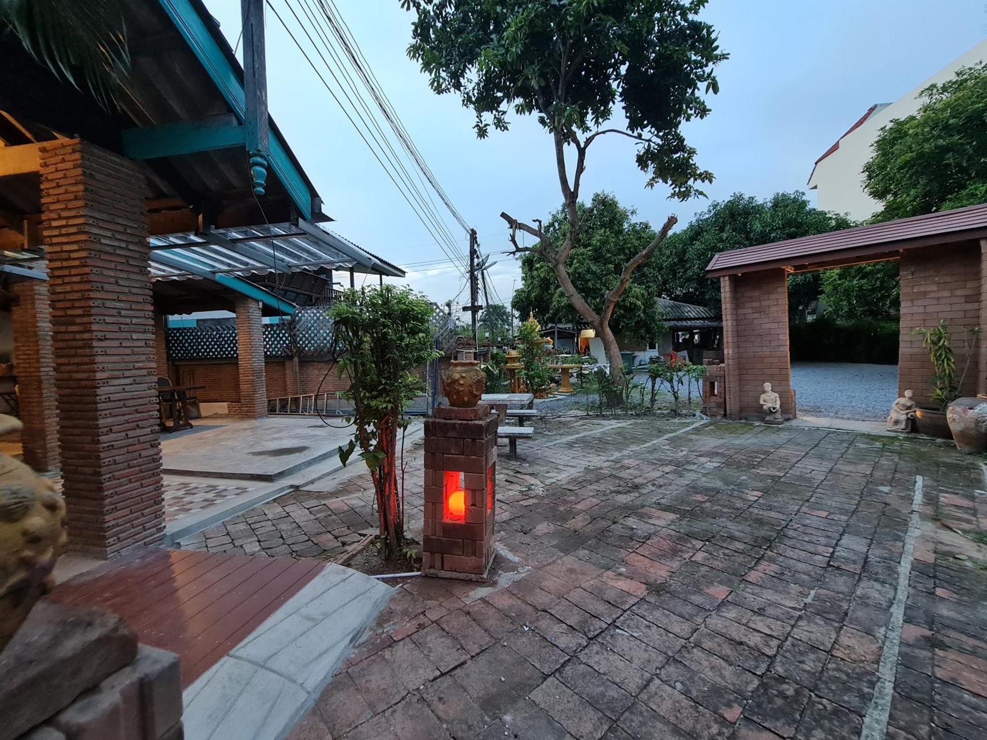 Tepbunthomhouse Ayutthaya Apartment Bagian luar foto