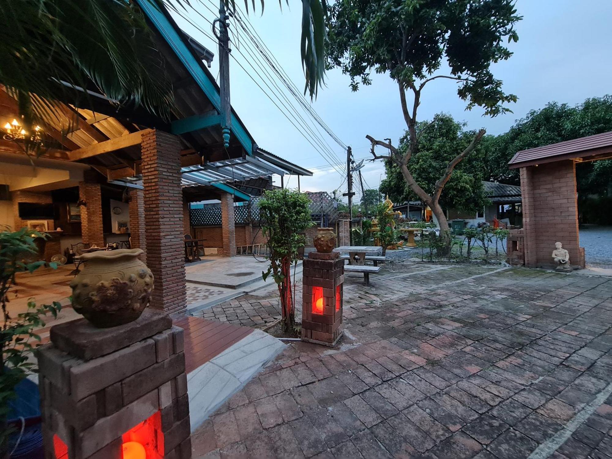 Tepbunthomhouse Ayutthaya Apartment Bagian luar foto