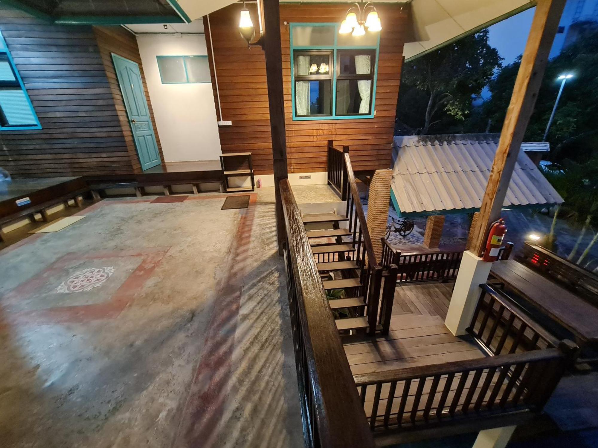 Tepbunthomhouse Ayutthaya Apartment Bagian luar foto