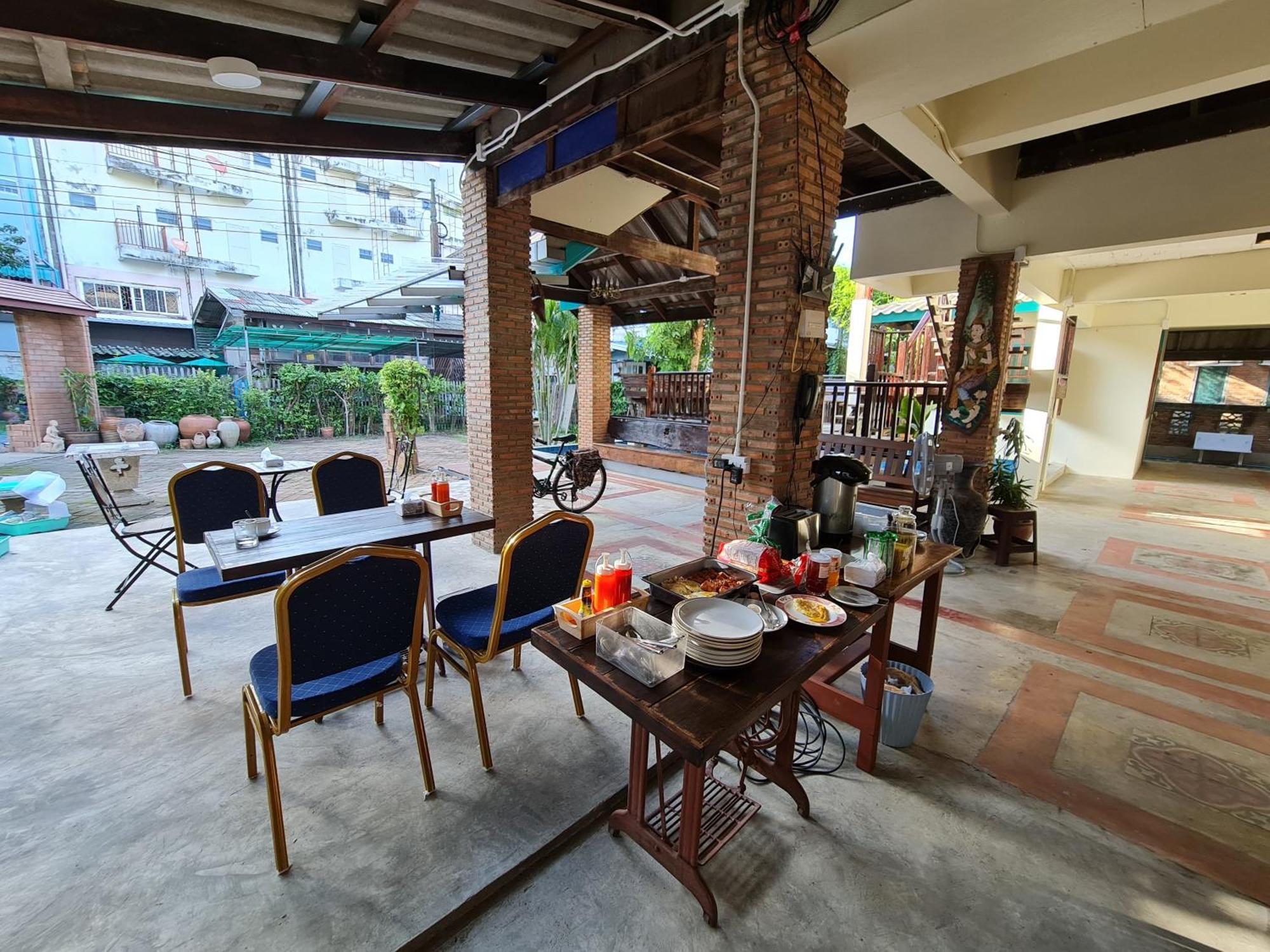 Tepbunthomhouse Ayutthaya Apartment Bagian luar foto