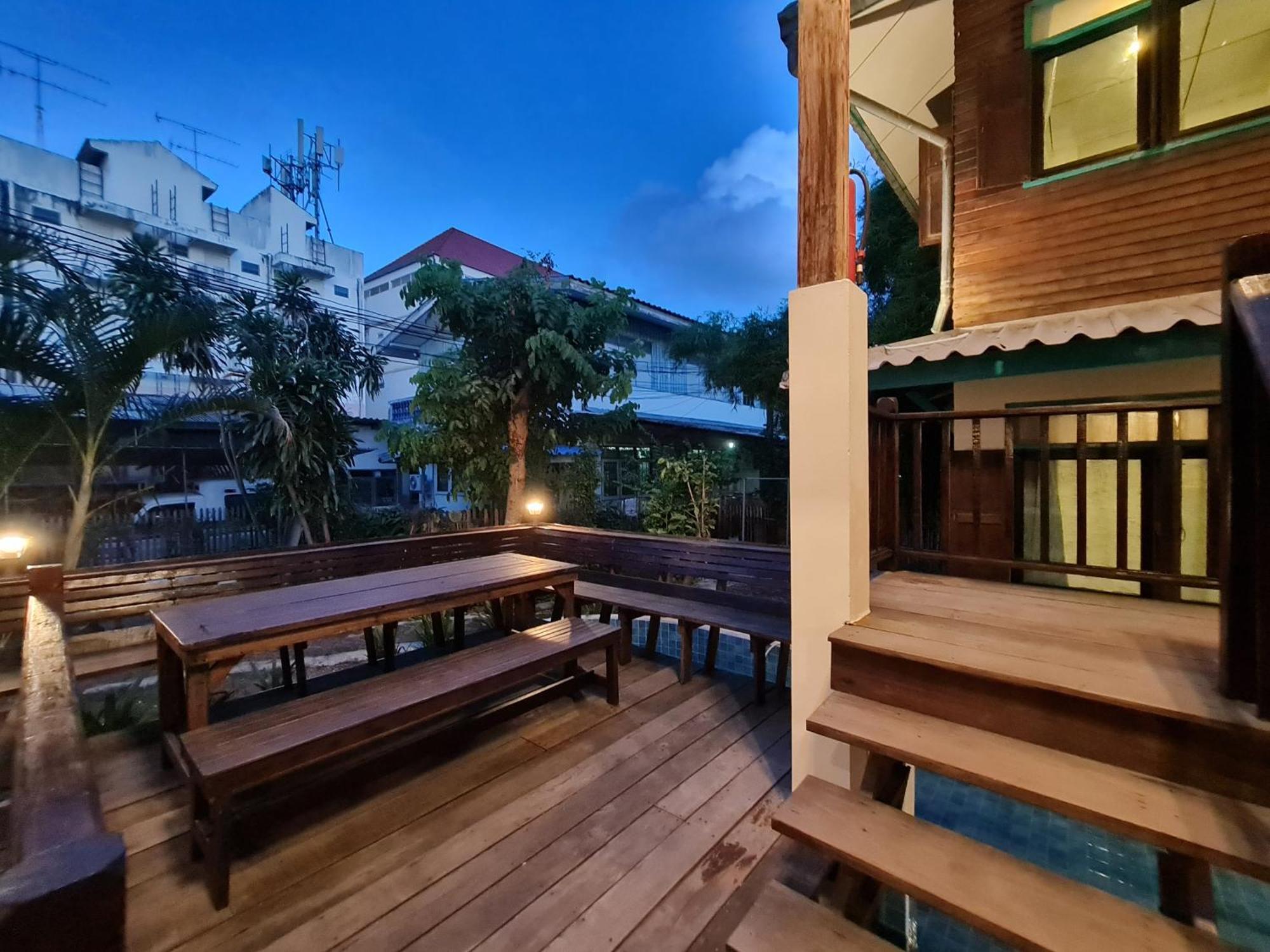 Tepbunthomhouse Ayutthaya Apartment Bagian luar foto