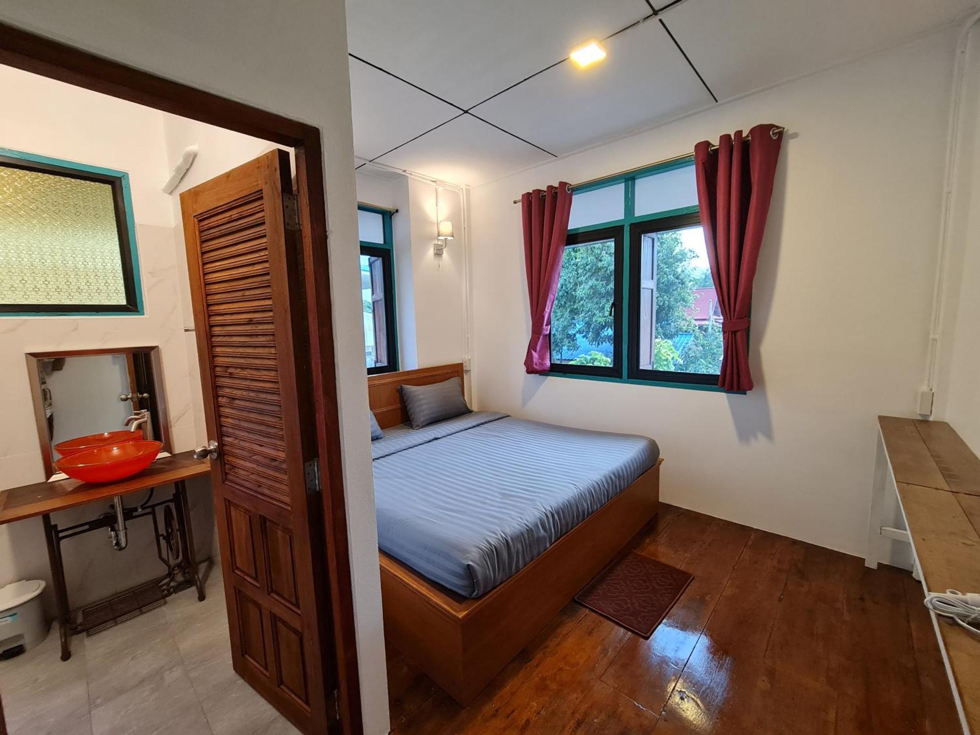 Tepbunthomhouse Ayutthaya Apartment Bagian luar foto